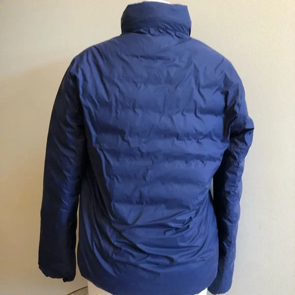 COACH REVERSIBLE JACKET fits like a small